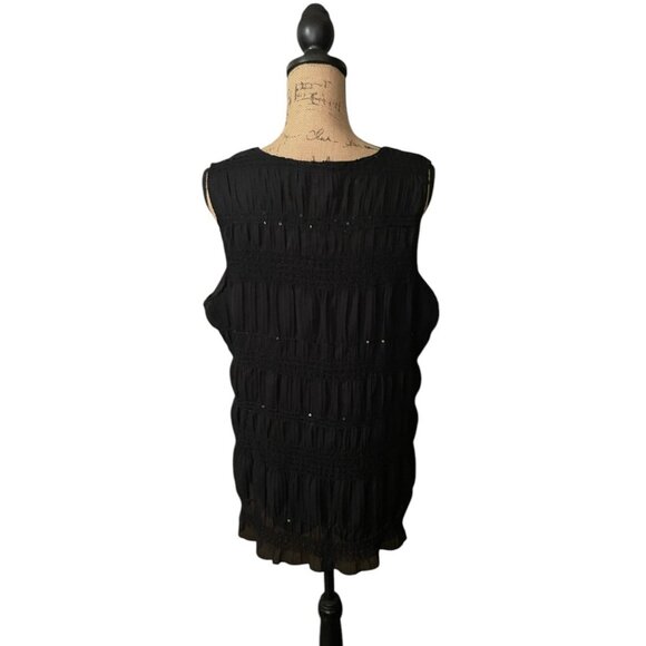 Bundle of‎ Plus Size Sleeveless Blouses - Picture 7 of 9